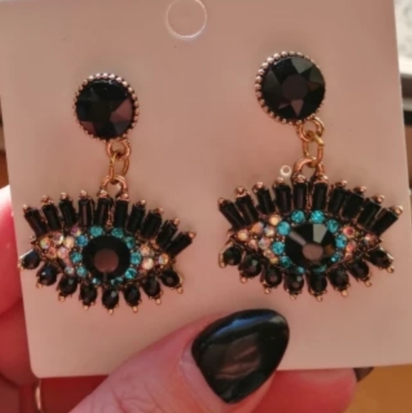 ⭐Gold Plated Crystal Evil Eye Earrings❤ - Picture 2 of 2